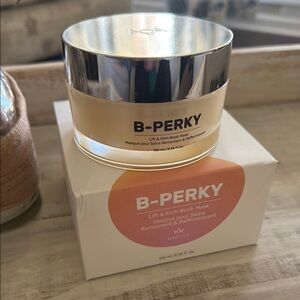 Maelys B-PERKY Lift & Firm Boob Mask